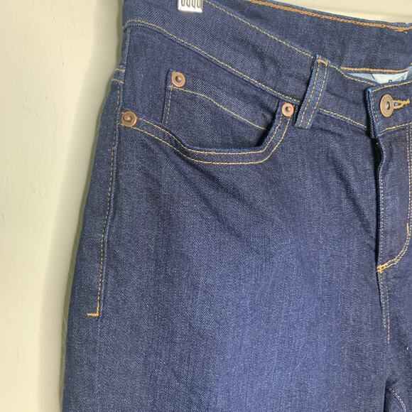 Duluth Trading Co Dark Denim Bermuda Shorts Sz 8 - Picture 4 of 5